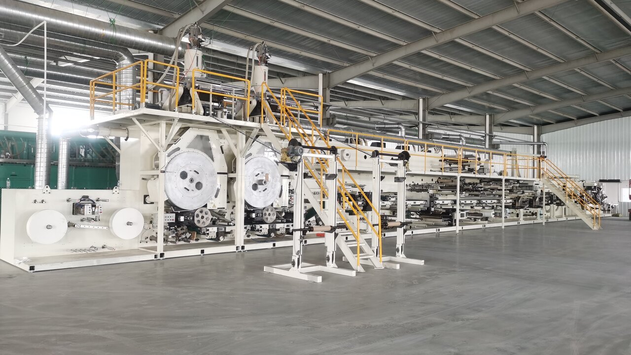 Full-servo disposable hygiene product production line