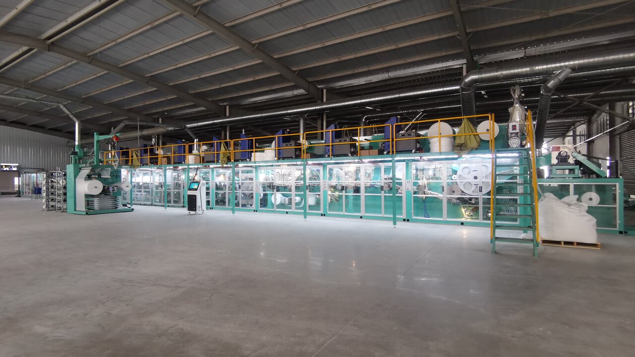 Full-servo adult pull-up diaper production line